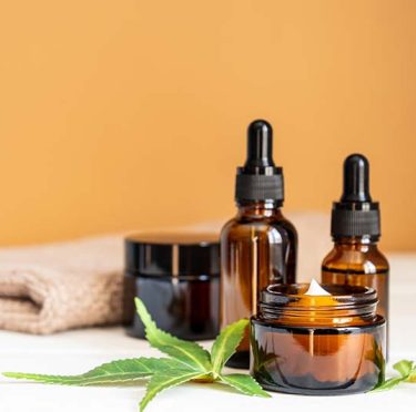 Les avantages de l’utilisation des huiles essentielles pour votre beauté Les avantages de l’utilisation des huiles essentielles pour votre beauté