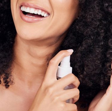 creme-hydratante-pour-cheveux-boucles-quels-bienfaits
