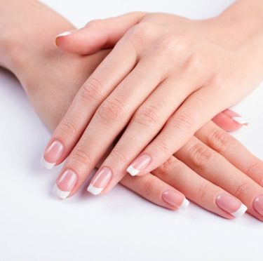 Comment Accélérer la Pousse des Ongles Naturellement : 7 Méthodes Qui Marchent